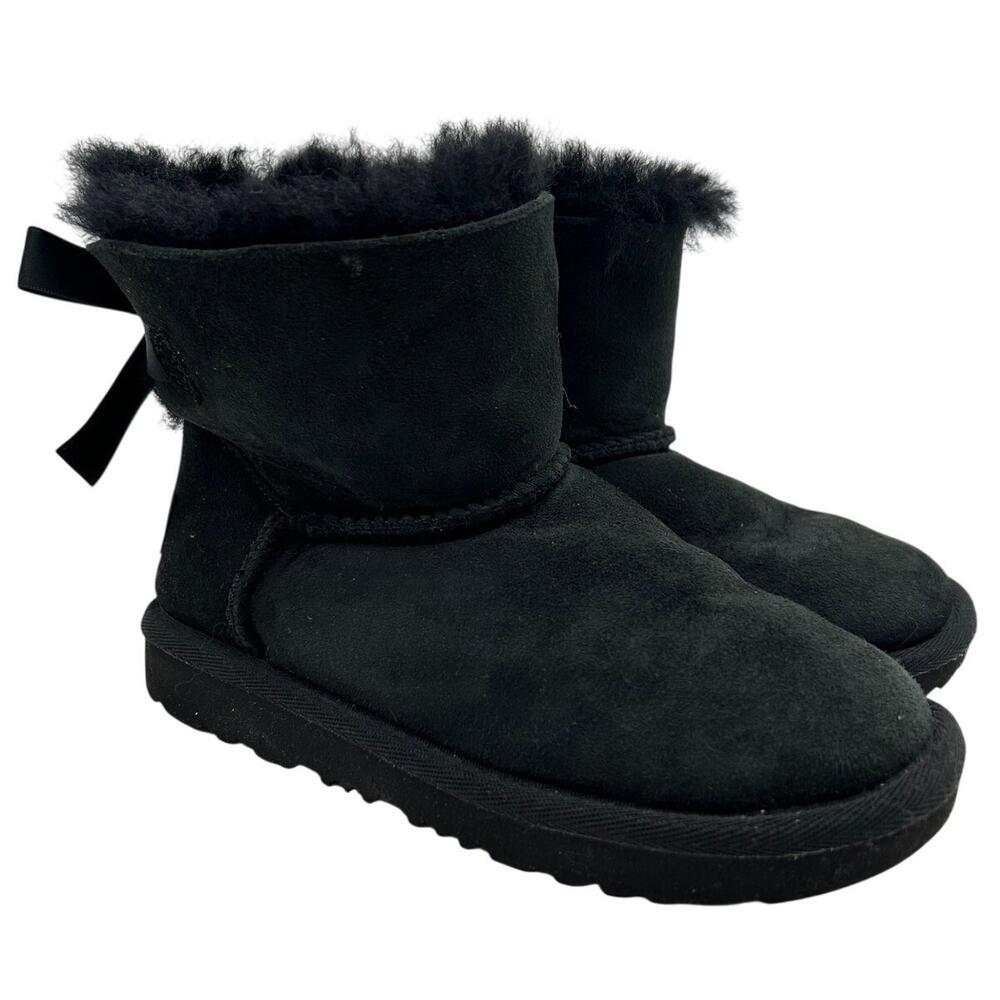 UGG Mini Bailey Bow II Black Sheepskin Boots Ribbon Tie Girls Size 12 US EU 30